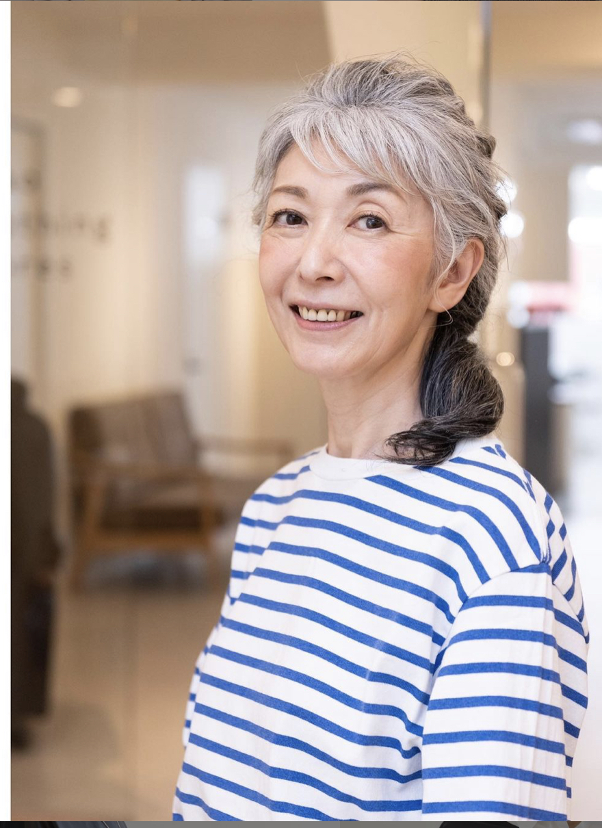 50代必見 白髪染めをやめると老ける えがお美容室 シニア世代のためのヘアサロン